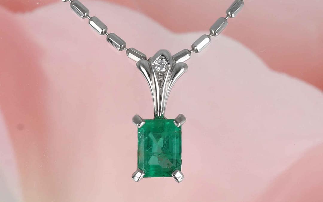 おばあ様の指輪をペンダントにジュエリーリフォーム