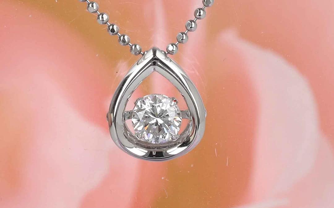 立爪の指輪をダンシングペンダントにジュエリーリフォーム