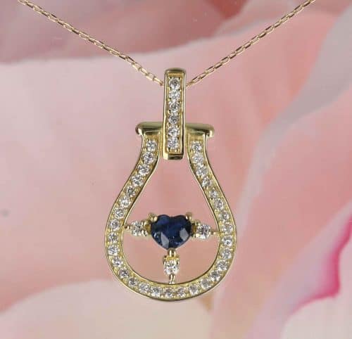 めがねに付いていた飾りをペンダントにジュエリーリフォーム